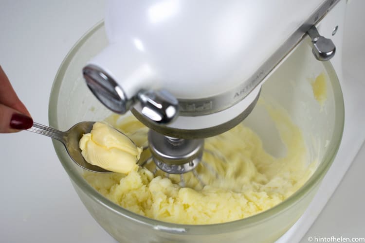 Fluffy KitchenAid Mashed Potatoes - Super Easy - Lexa's Recipes