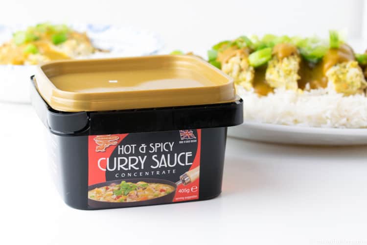 Goldfish Chinese Hot And Spicy Curry Sauce Review | Hint of Helen