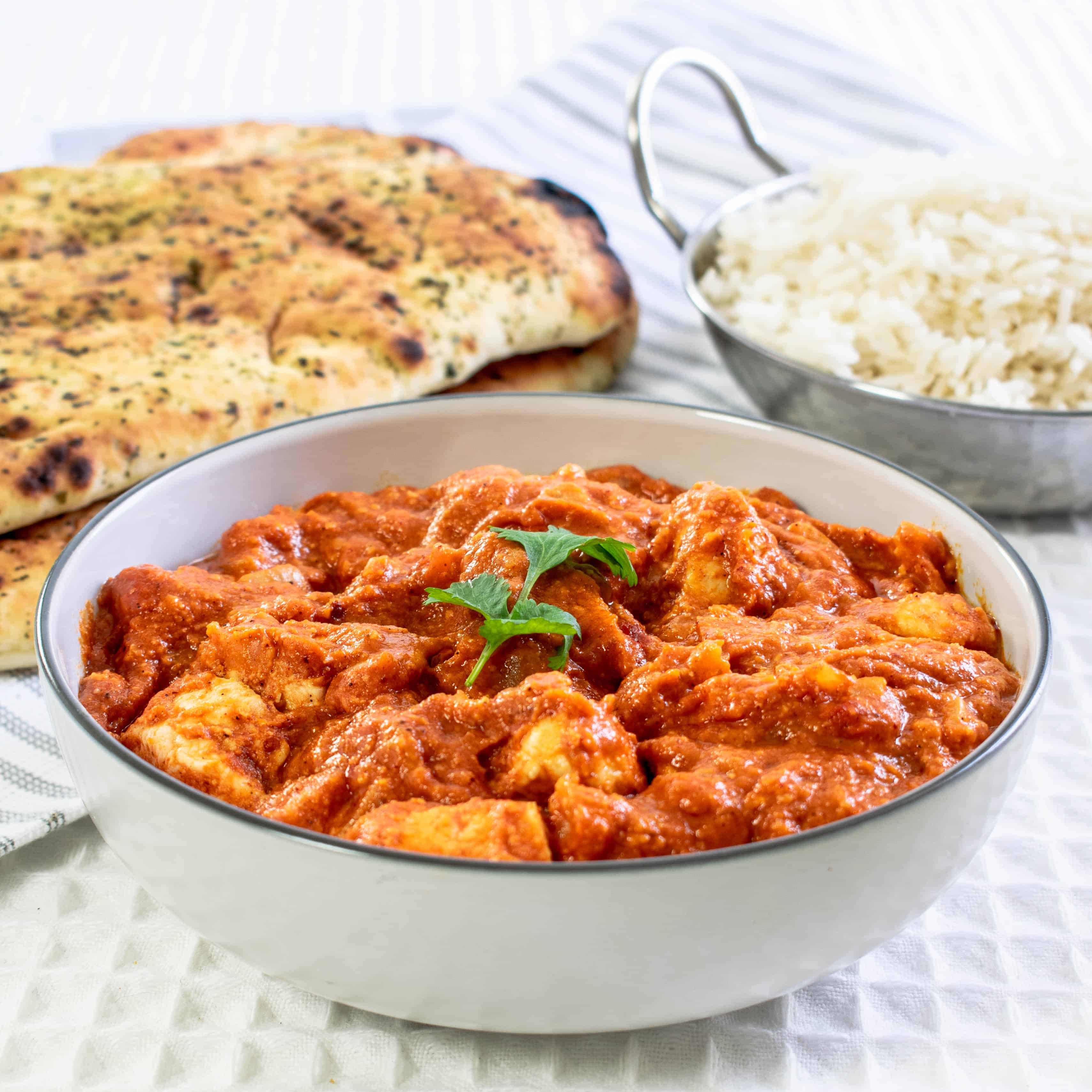 Карри в духовке. Чикен тикка масала. Чикен карри масала. Chicken Tikka Masala. Карри тикка масала.