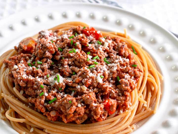 Low Fodmap Spaghetti Bolognese Recipe Hint Of Helen