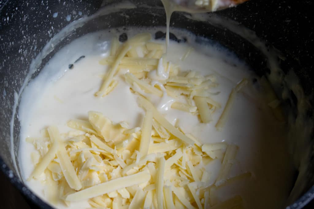 cheese sauce coking