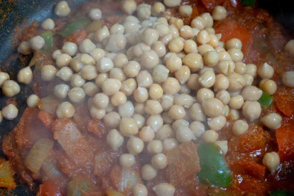 add chickpeas to curry