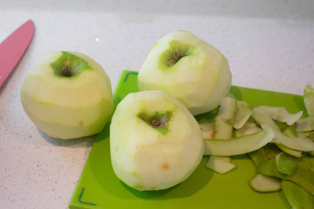 peeled cooking apples