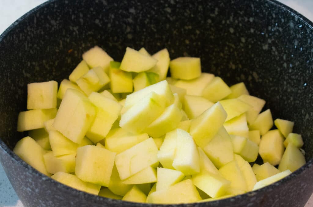 chopped cooking apples