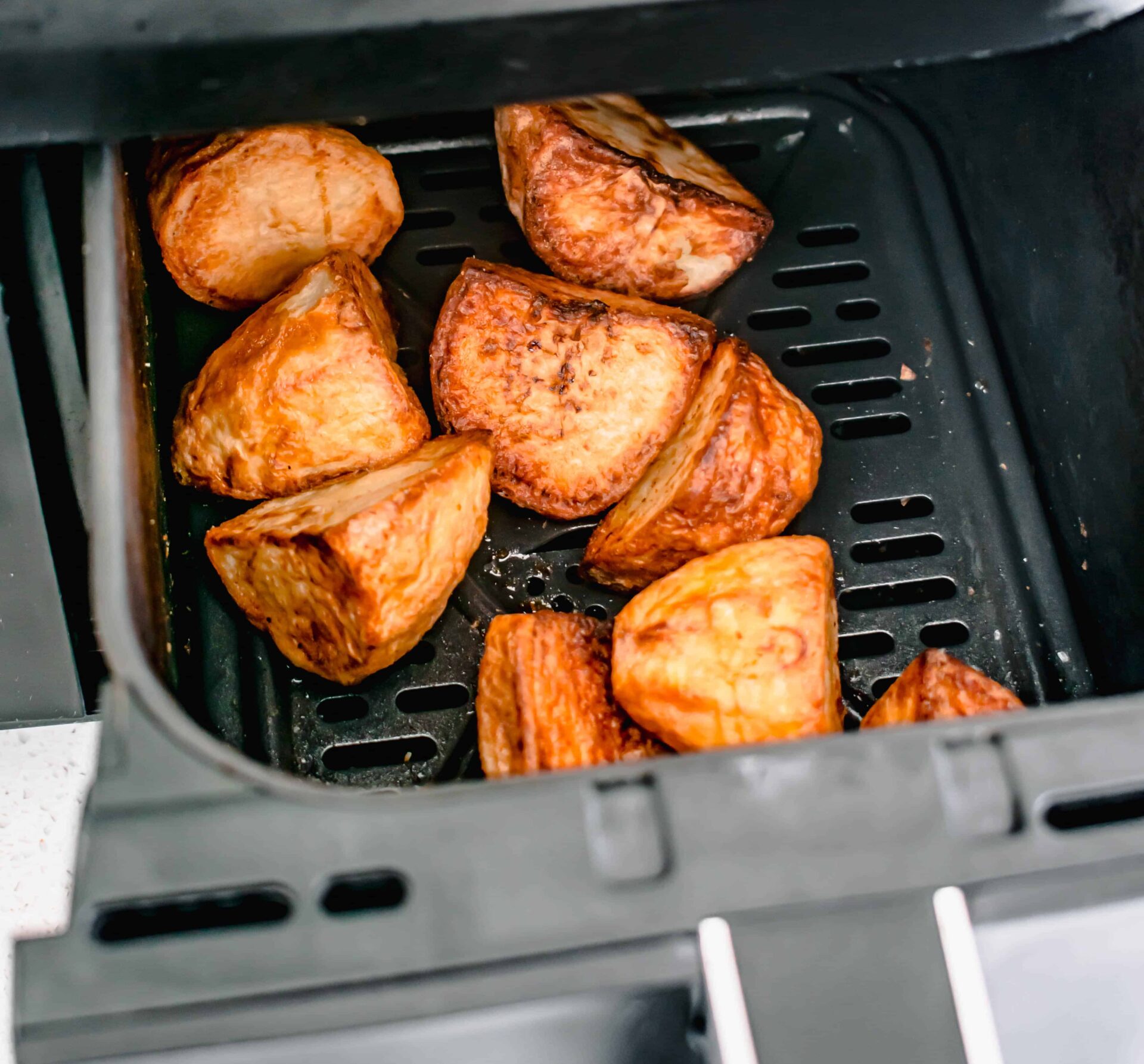 Air Fryer Roast Potatoes (no parboil) Recipe Hint Of Helen