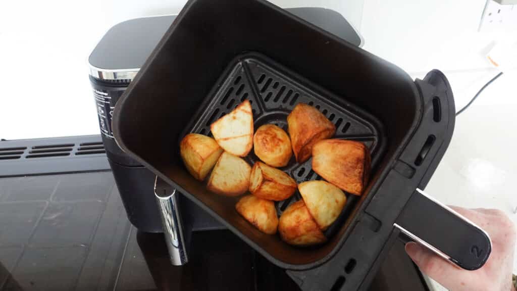 cooked roast potatoes in air fryer