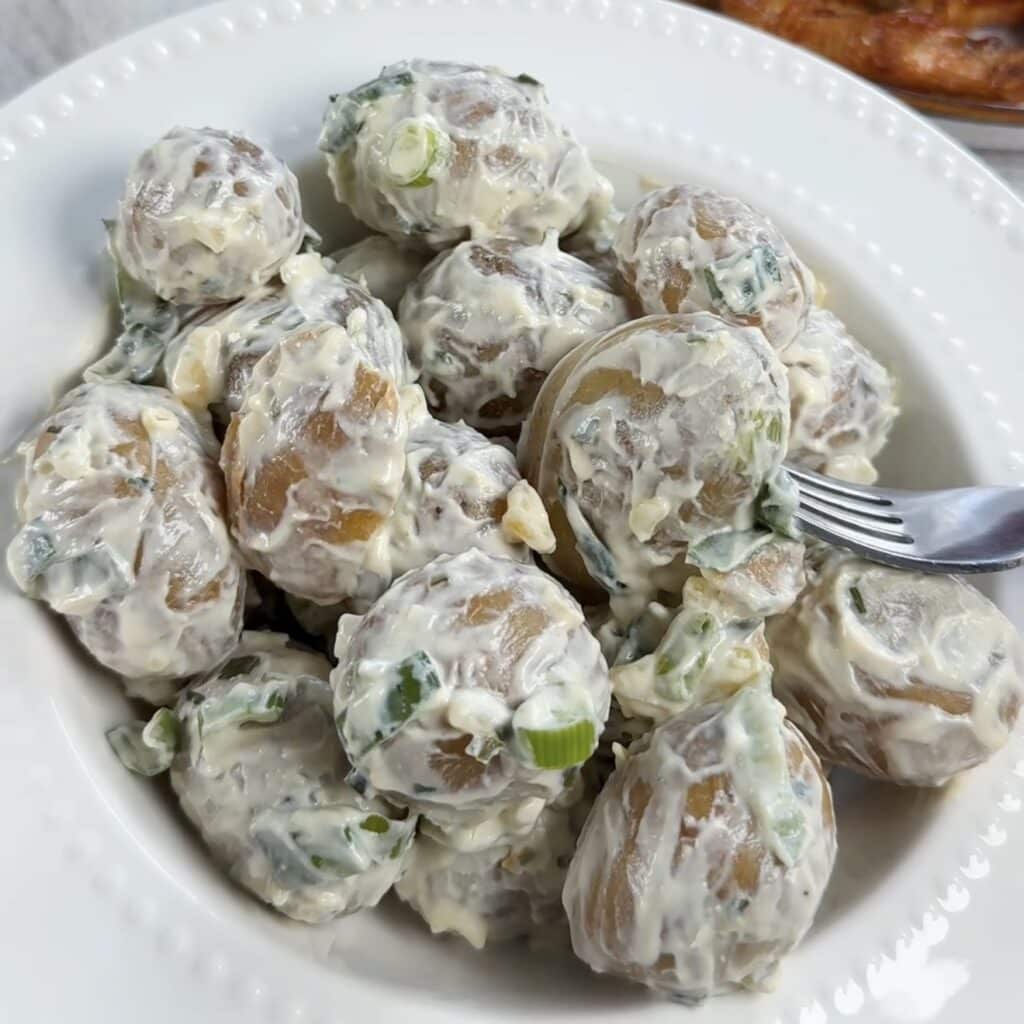 easy potato salad with soured cream and chive dip